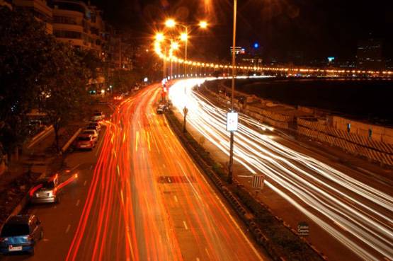 ऑटो ड्राइवर की बदसलूकी, गंदी हरकत के बाद रास्ते में उतारी पैंट