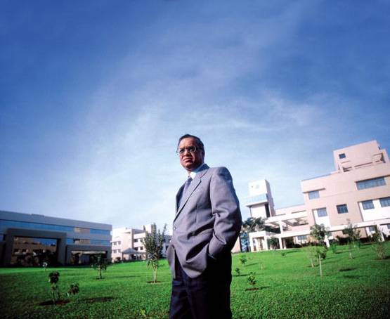 उधार लेकर किया था बिजनेस, अब 139 अरब के मालिक हैं नारायणमूर्ति