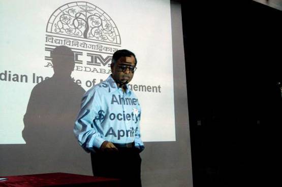 उधार लेकर किया था बिजनेस, अब 139 अरब के मालिक हैं नारायणमूर्ति