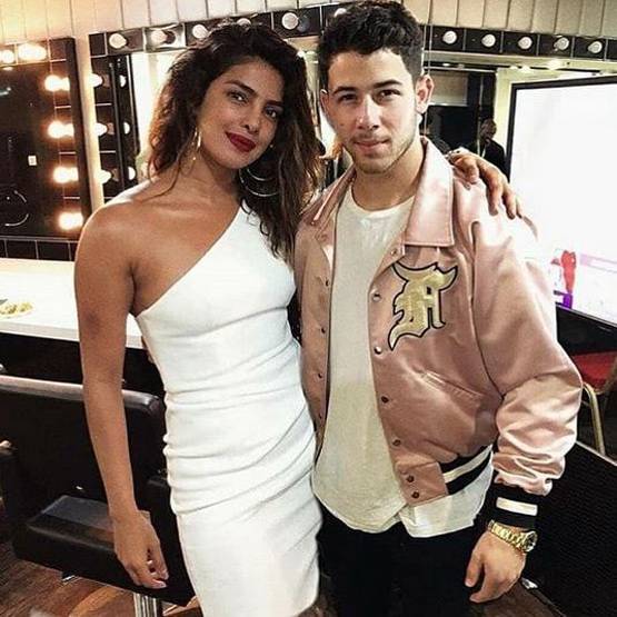 निक ने कन्फर्म की प्रियंका से सगाई, कहा- चाहता हूं परिवार