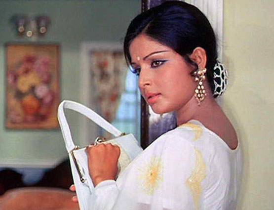 लाइमलाइट से दूर अब ऐसी है राखी गुलजार की लाइफस्टाइल