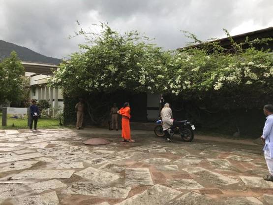 सद्गुरु के साथ बाबा रामदेव ने की बाइक पर सवारी, देखें PICS