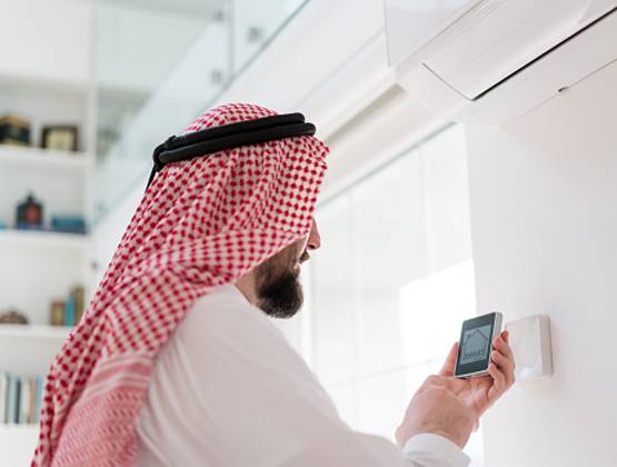 सऊदी अरब में आई गरीबी, महंगी कार वाले बन रहे हैं UBER ड्राइवर