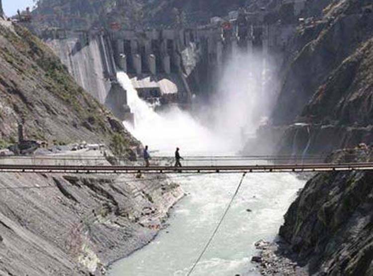 सिंधु जल समझौते से ऐसे बंटा है भारत-PAK में 6 नदियों का पानी