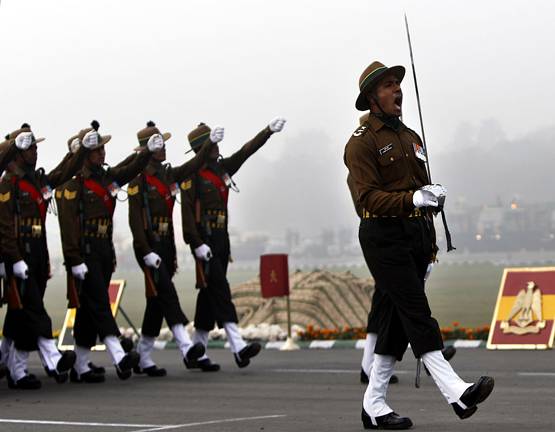 परमवीर चक्र: हाथ में फ्रेक्चर, 500 दुश्मनों से लड़ा था ये वीर!