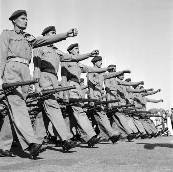 परमवीर चक्र: हाथ में फ्रेक्चर, 500 दुश्मनों से लड़ा था ये वीर!