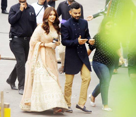 फिल्म प्रमोशन से ब्रेक लेकर व‍िराट कोहली संग एड शूट कर रहीं अनुष्का