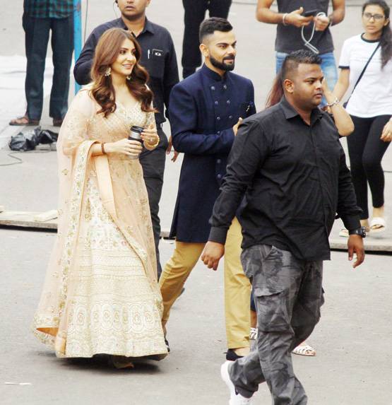 फिल्म प्रमोशन से ब्रेक लेकर व‍िराट कोहली संग एड शूट कर रहीं अनुष्का