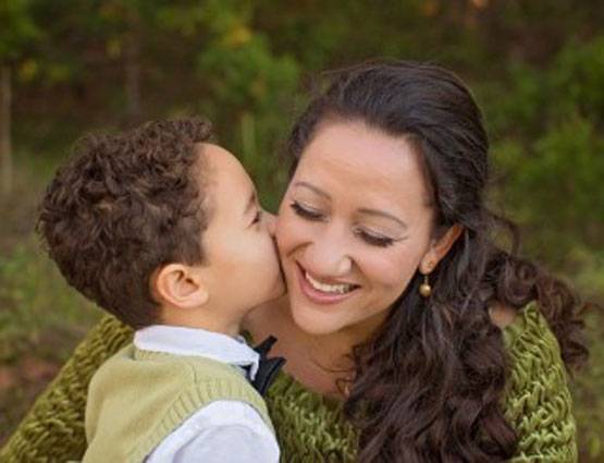 बच्चे को इंटेलिजेंट बनाना चाहते हैं तो जन्म के बाद करें ये काम