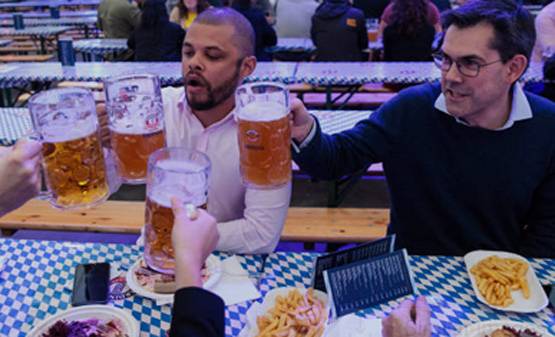 200 साल पुराना है ये फेस्टिवल, बहती हैं बीयर की नदियां...