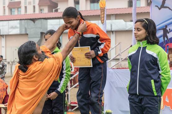 बाबा रामदेव का गुरुकुल 'आचार्यकुलम', जानें- दाखिले की प्रक्रिया