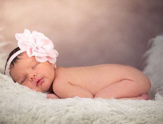 बच्चे को इंटेलिजेंट बनाना चाहते हैं तो जन्म के बाद करें ये काम