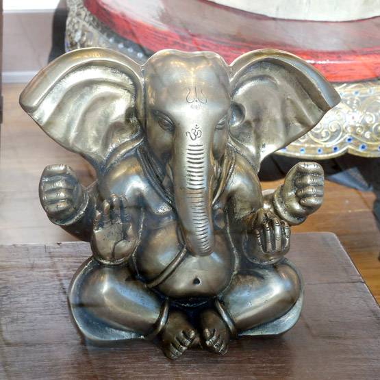 घर में भूलकर भी ना रखें गणपति की ऐसी मूर्ति, होता है अशुभ