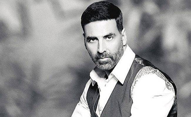 अक्षय कुमार: बिना किसी बैनर से जुड़े ऐसे बनाई बॉलीवुड में पहचान