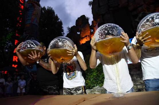 200 साल पुराना है ये फेस्टिवल, बहती हैं बीयर की नदियां...