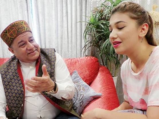 BB12: जसलीन से रिश्ते पर जलोटा की पूर्व पत्नी ने ऐसे किया रिएक्ट