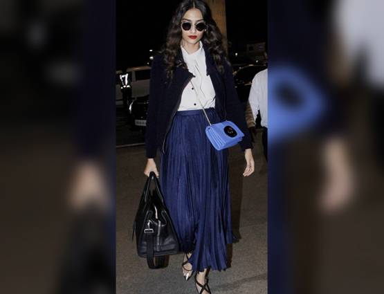 PHOTOS: ईशा अंबानी-आनंद की सगाई में न‍िक संग पहुंचीं प्रियंका