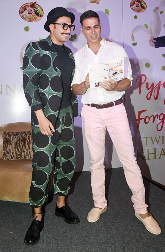 एक बार फिर अजीब लुक में दिखे रणवीर सिंह, अक्षय संग की मस्ती