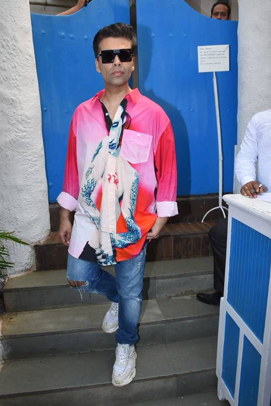 नेहा के बेबी शावर में सुनील शेट्टी से प्रीति तक पहुंचे ये सेलेब्स