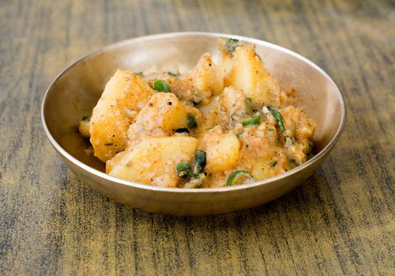 राहुल गांधी ने कैलाश मानसरोवर की यात्रा पर खाया नॉनवेज? जानें सच