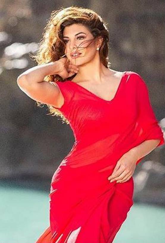 सोनम कपूर ने बताया, बेस्ट फ्रेंड जैकलीन को कैसे लड़के हैं पसंद?