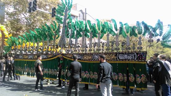 अवध का मुहर्रम सबसे खास, यहां होली के साथ भी हुआ था मातम