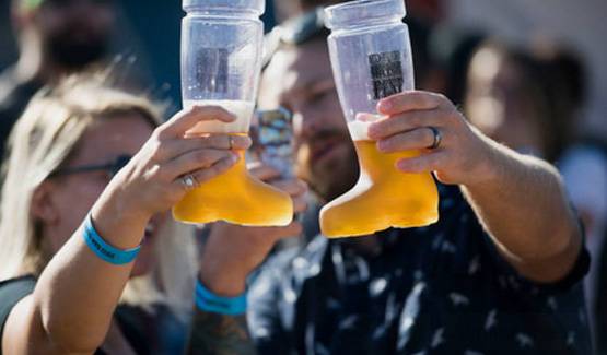 200 साल पुराना है ये फेस्टिवल, बहती हैं बीयर की नदियां...