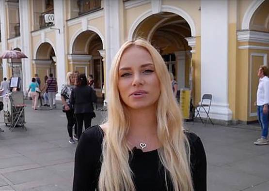 इस लड़की ने 'चौड़े' होकर बैठने वाले मर्दों की नाक में किया दम!