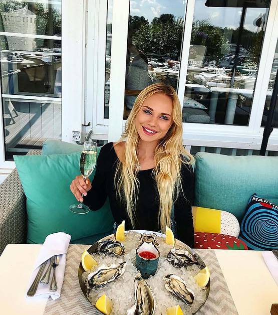 इस लड़की ने 'चौड़े' होकर बैठने वाले मर्दों की नाक में किया दम!