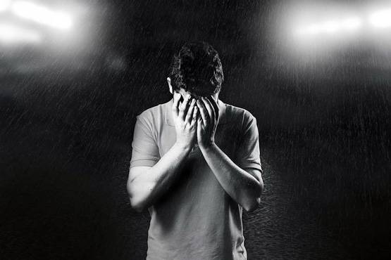 आपके दिमाग में भी है डिलीट बटन, निकाल फेंकिए बुरी यादें