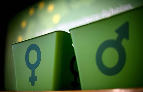 सेक्स चेंज कराकर लड़का बन रहीं लड़कियां, मंत्री ने बैठाई जांच