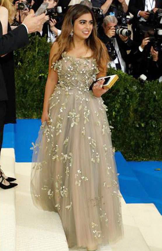 जानें- आनंद पीरामल-ईशा अंबानी के बिजनेस और एजुकेशन के बारे में