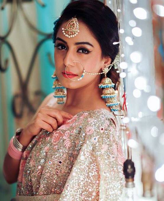 हिना से कम नहीं ये कंटेस्टेंट, BB12 मेें इतने जोड़ी नाइट सूट ले गईं