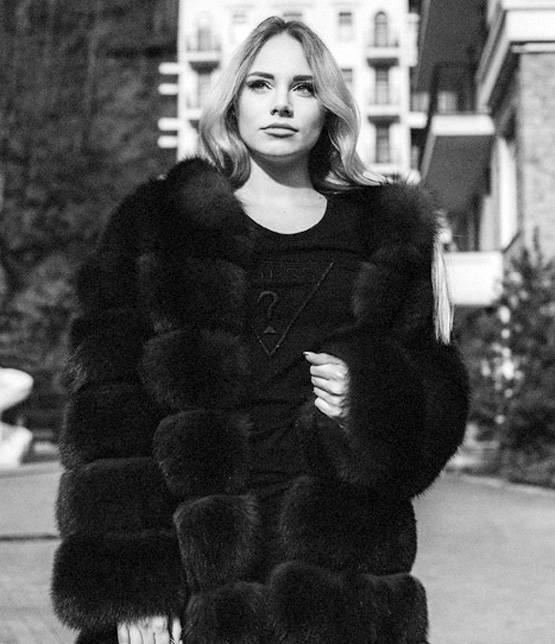 इस लड़की ने 'चौड़े' होकर बैठने वाले मर्दों की नाक में किया दम!