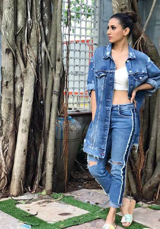 'इश्कबाज' एक्ट्रेस ने बॉयफ्रेंड से की गुपचुप सगाई, Photos वायरल