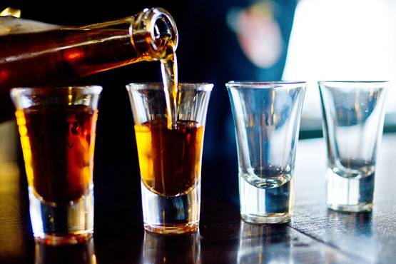 एक्सरसाइज और डाइटिंग करने के बावजूद भी क्यों कम नहीं होता वजन?