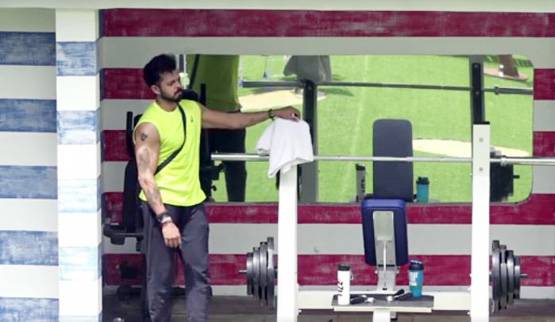 बिग बॉस में जिम ट्रेनर बने श्रीसंत, कंटेस्टेंट को दे रहे टिप्स