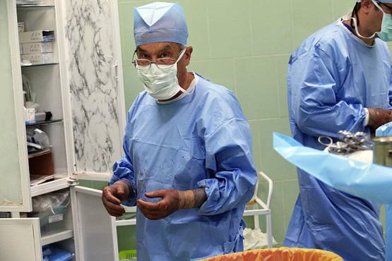 सेक्स चेंज कराकर लड़का बन रहीं लड़कियां, मंत्री ने बैठाई जांच