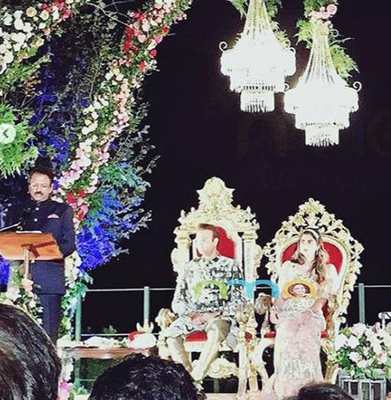 ईशा की सगाई पर थीम ड्रेस में नीता अंबानी, रॉयल पार्टी की Photos