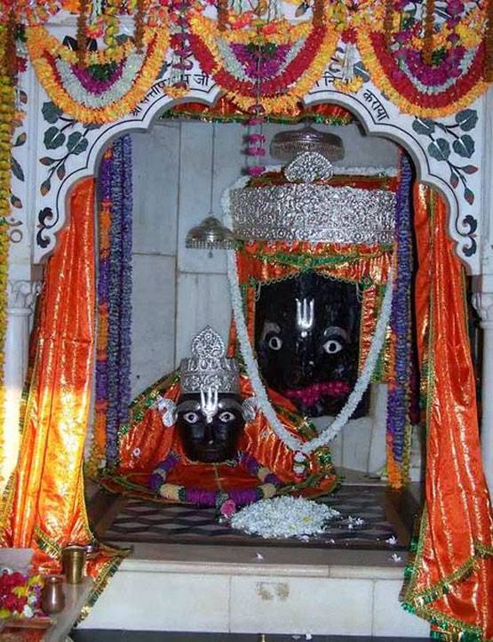 कामतानाथ मंदिर में दर्शन करेंगे राहुल गांधी, जानें क्या है महत्व