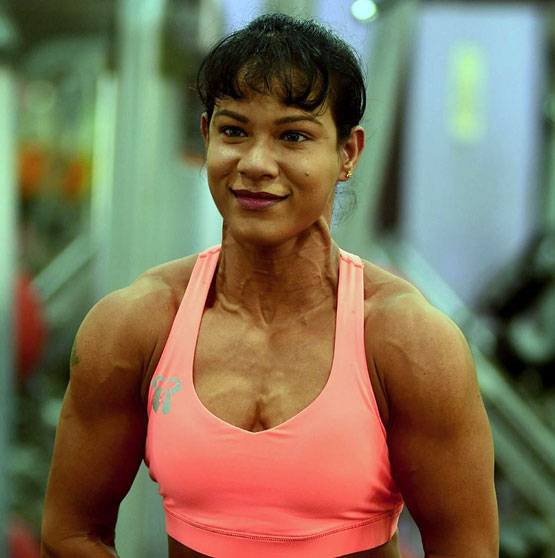 वजन ज्यादा होने पर पति ने छोड़ा, फिर ये महिला बनी Bodybuilder