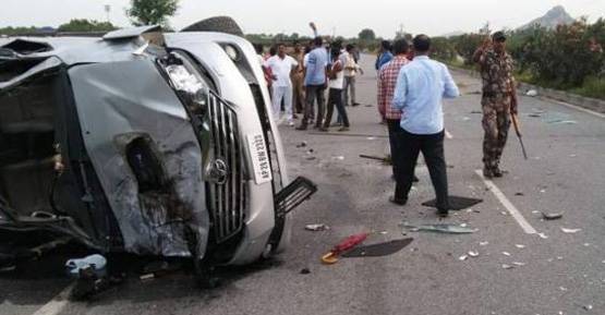 जूनियर NTR के पिता की डेड बॉडी संग ली थी सेल्फी, 4 बर्खास्त