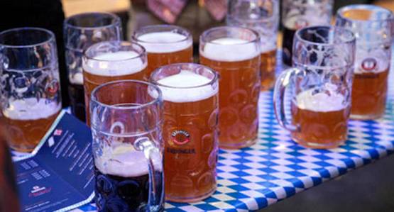 200 साल पुराना है ये फेस्टिवल, बहती हैं बीयर की नदियां...