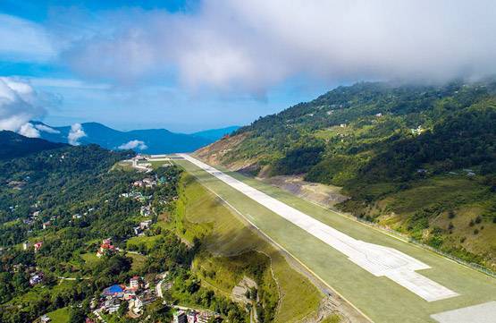 सबसे खतरनाक हवाई पट्टियां, लैंडिंग के वक्त थम जाती हैं सांसें