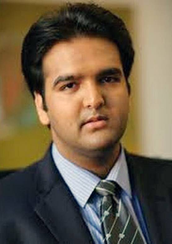 जानें- आनंद पीरामल-ईशा अंबानी के बिजनेस और एजुकेशन के बारे में