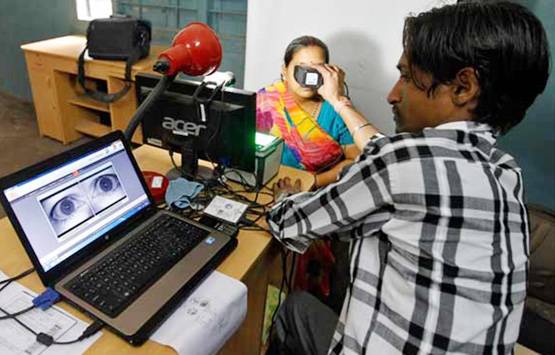 SC के फैसले के बाद भी निजी कंपनियां मांगेंगी आधार? आ सकता है कानून