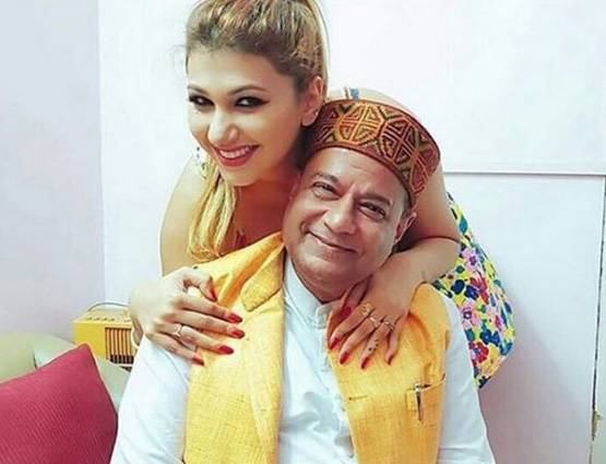 BB-12: अनूप जलोटा-जसलीन का रिश्ता बन रहा एक पहेली