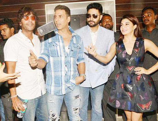 बॉलीवुड नहीं, बांग्लादेश में सुपरस्टार हैं चंकी, दी हैं हिट फिल्में