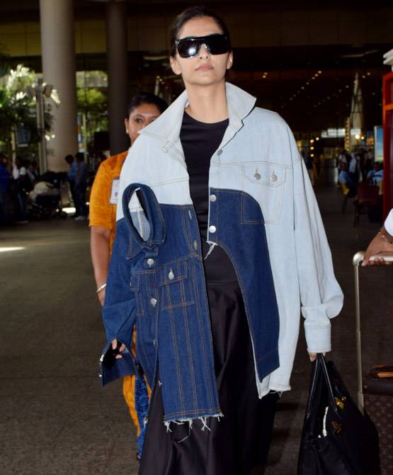 सोनम कपूर का Bizarre fashion, ओवर साइज जैकेट में द‍िखीं