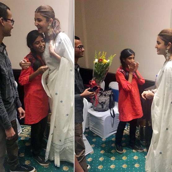 अनुष्का शर्मा को देखकर रोने लगी फैन, एक्ट्रेस ने लगाया गले